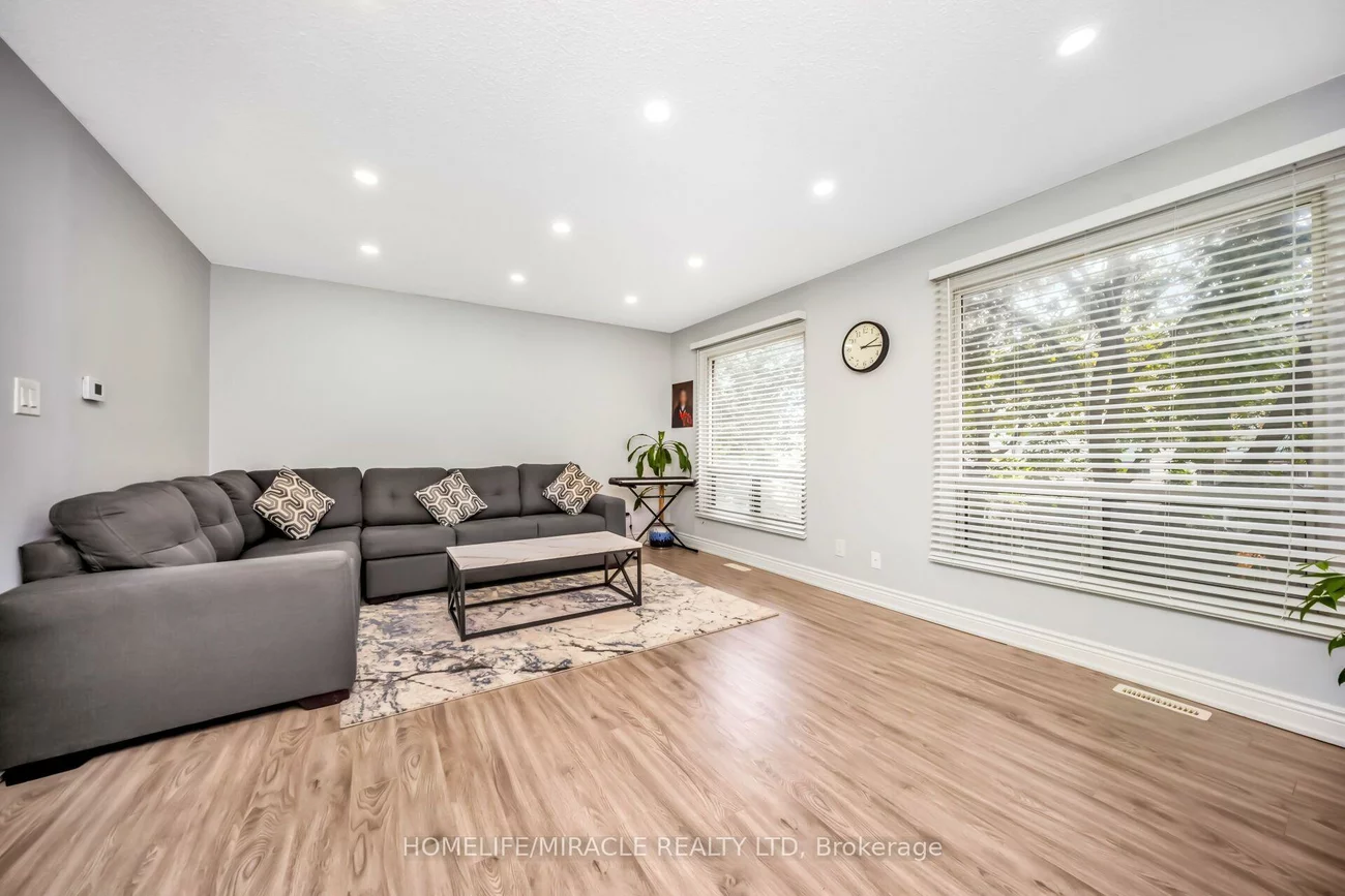 25, Carleton, Bramalea West Industrial, Brampton
