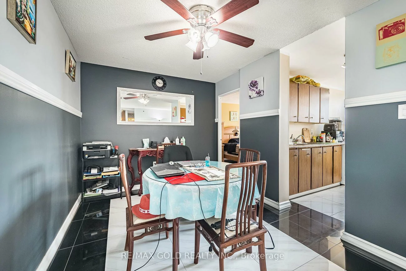 21, Knightsbridge, Queen Street Corridor, Brampton
