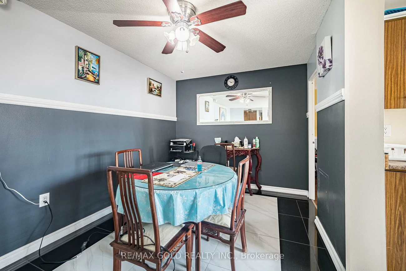 21, Knightsbridge, Queen Street Corridor, Brampton