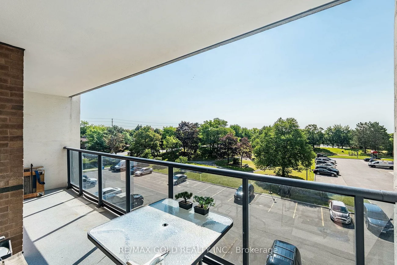 21, Knightsbridge, Queen Street Corridor, Brampton