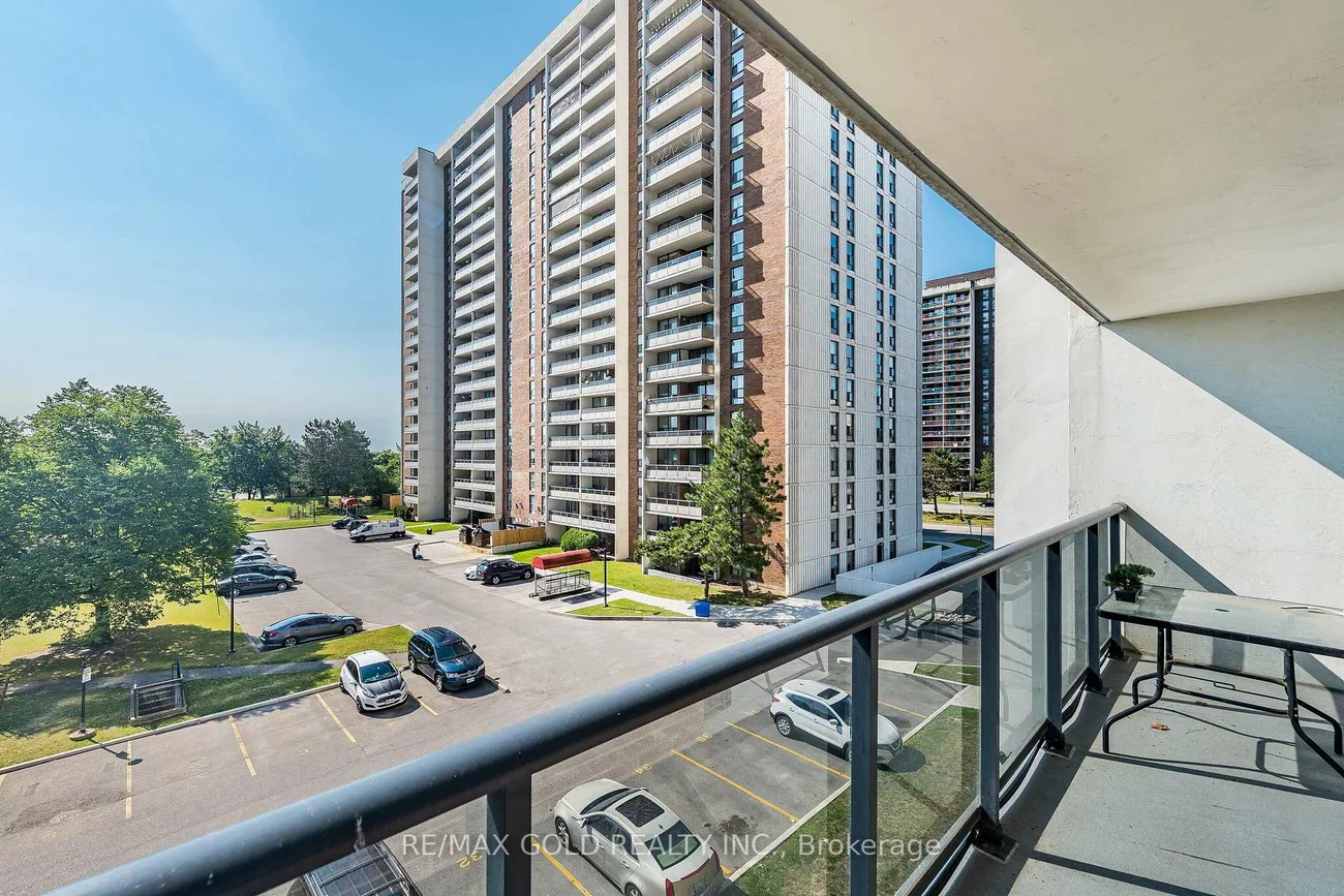 21, Knightsbridge, Queen Street Corridor, Brampton