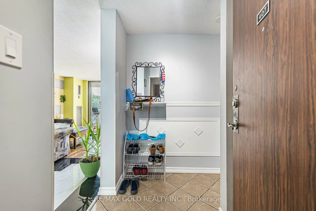 21, Knightsbridge, Queen Street Corridor, Brampton