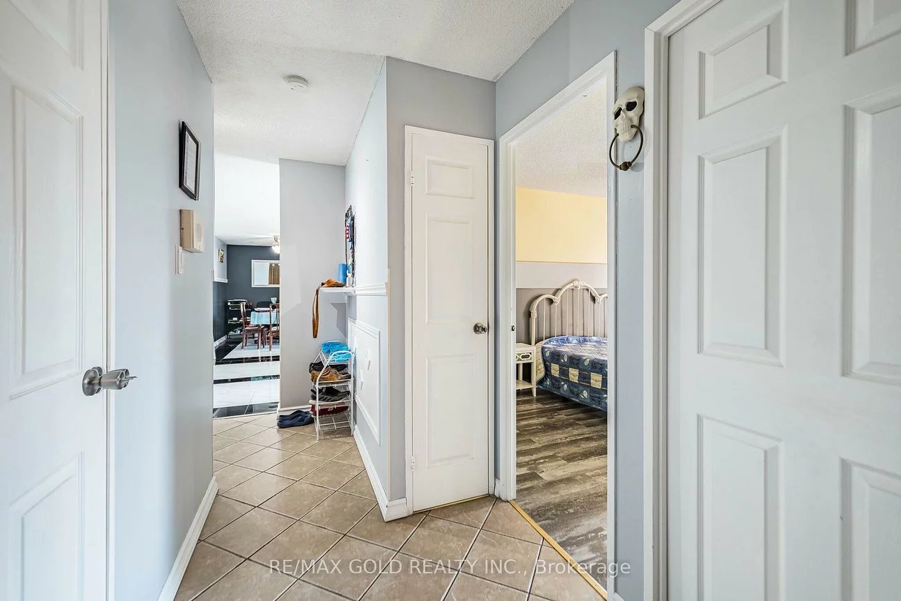 21, Knightsbridge, Queen Street Corridor, Brampton
