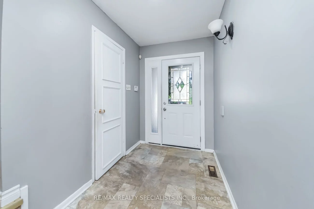 33, Greenwich, Northgate, Brampton