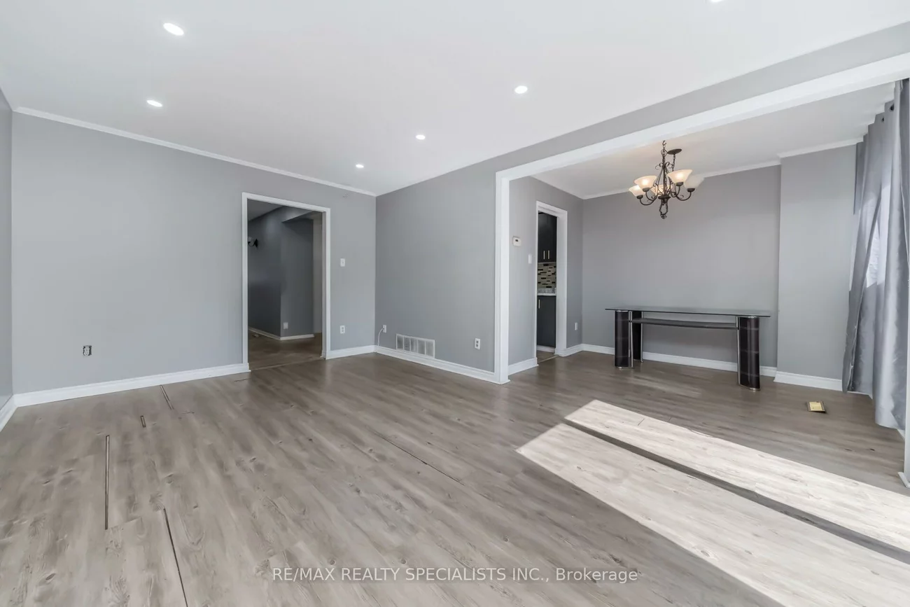 33, Greenwich, Northgate, Brampton