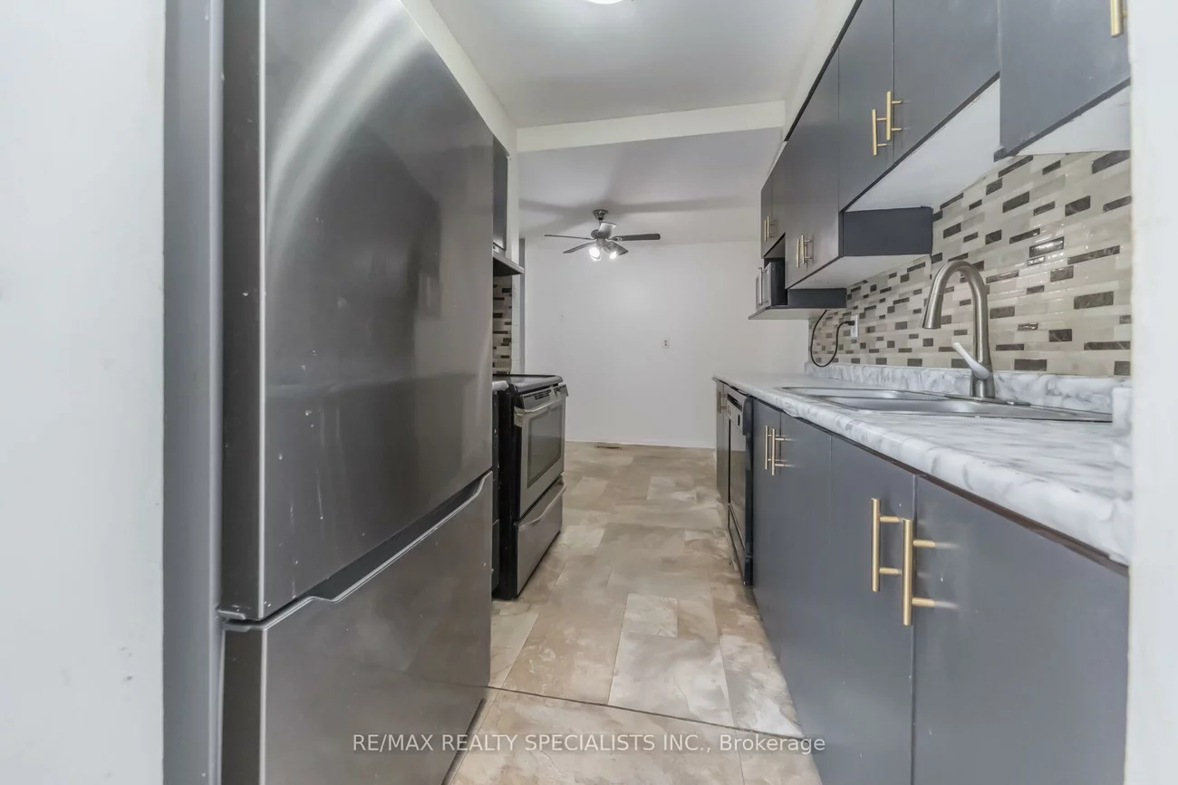 33, Greenwich, Northgate, Brampton