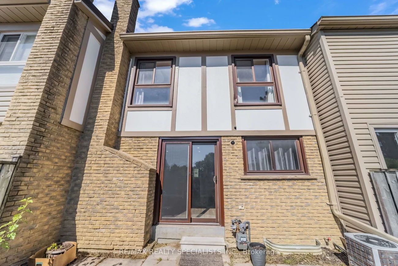 33, Greenwich, Northgate, Brampton