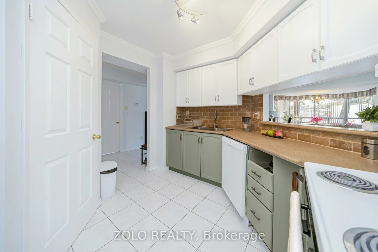 310, Mill, Brampton South, Brampton