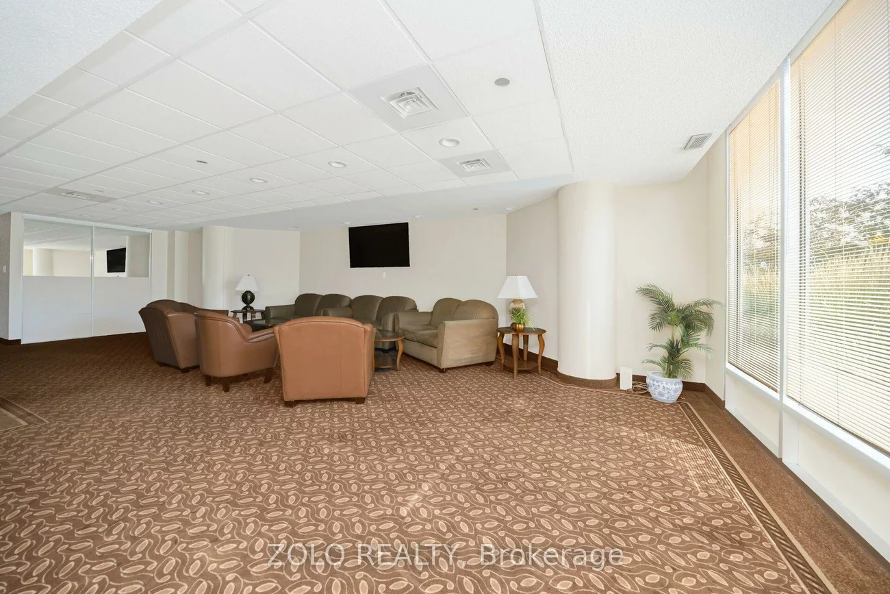 310, Mill, Brampton South, Brampton