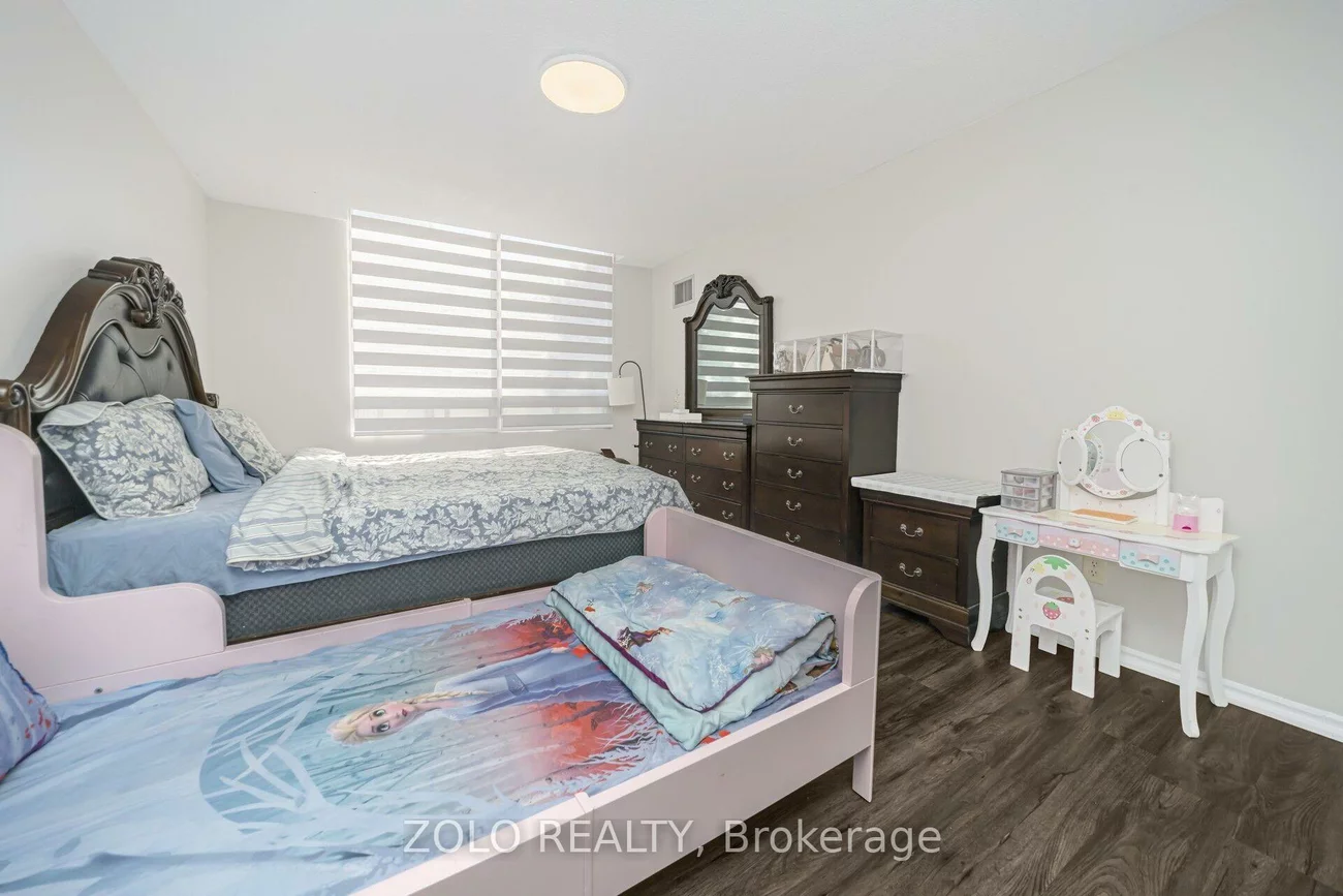 310, Mill, Brampton South, Brampton