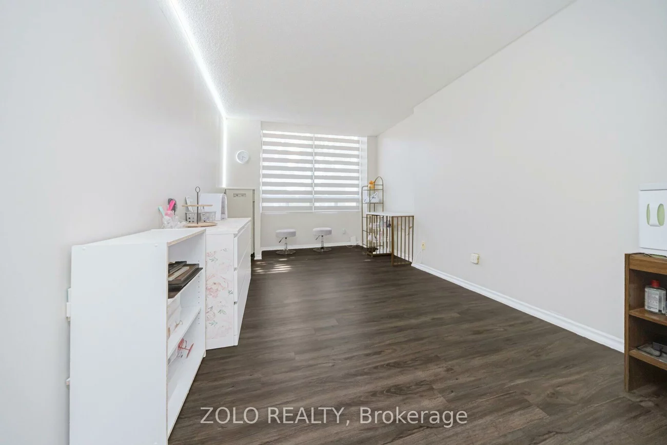 310, Mill, Brampton South, Brampton