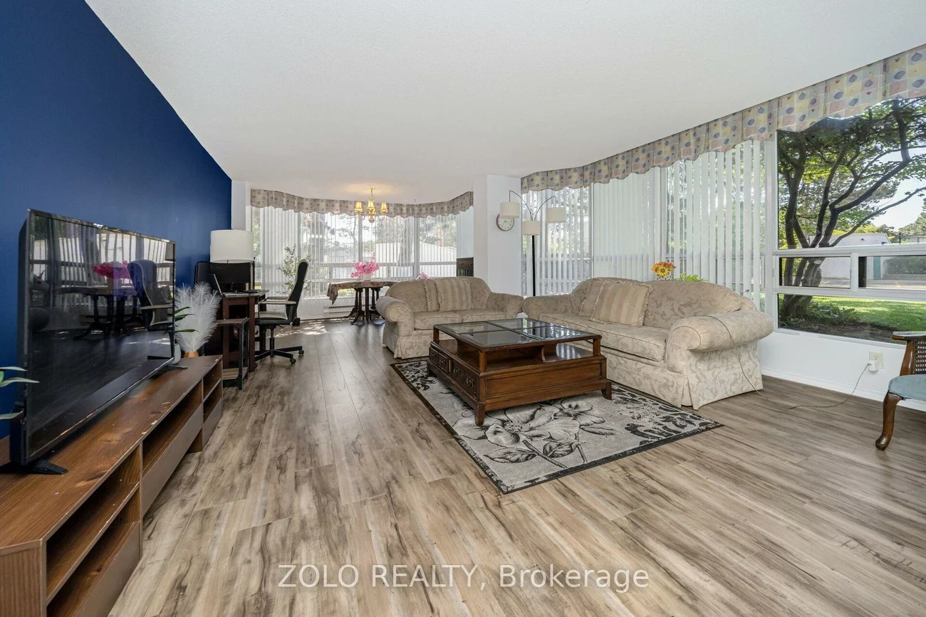 310, Mill, Brampton South, Brampton