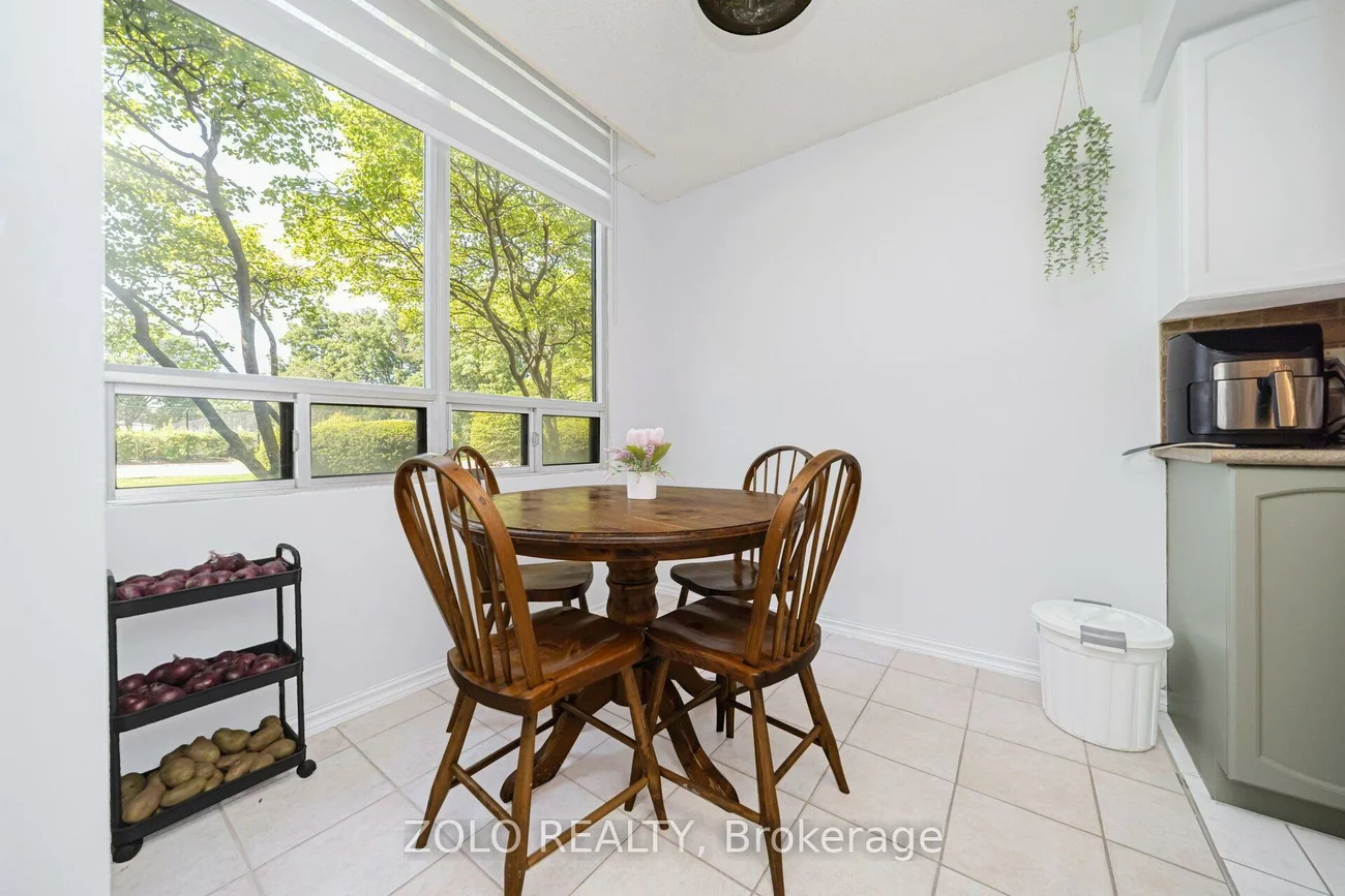 310, Mill, Brampton South, Brampton