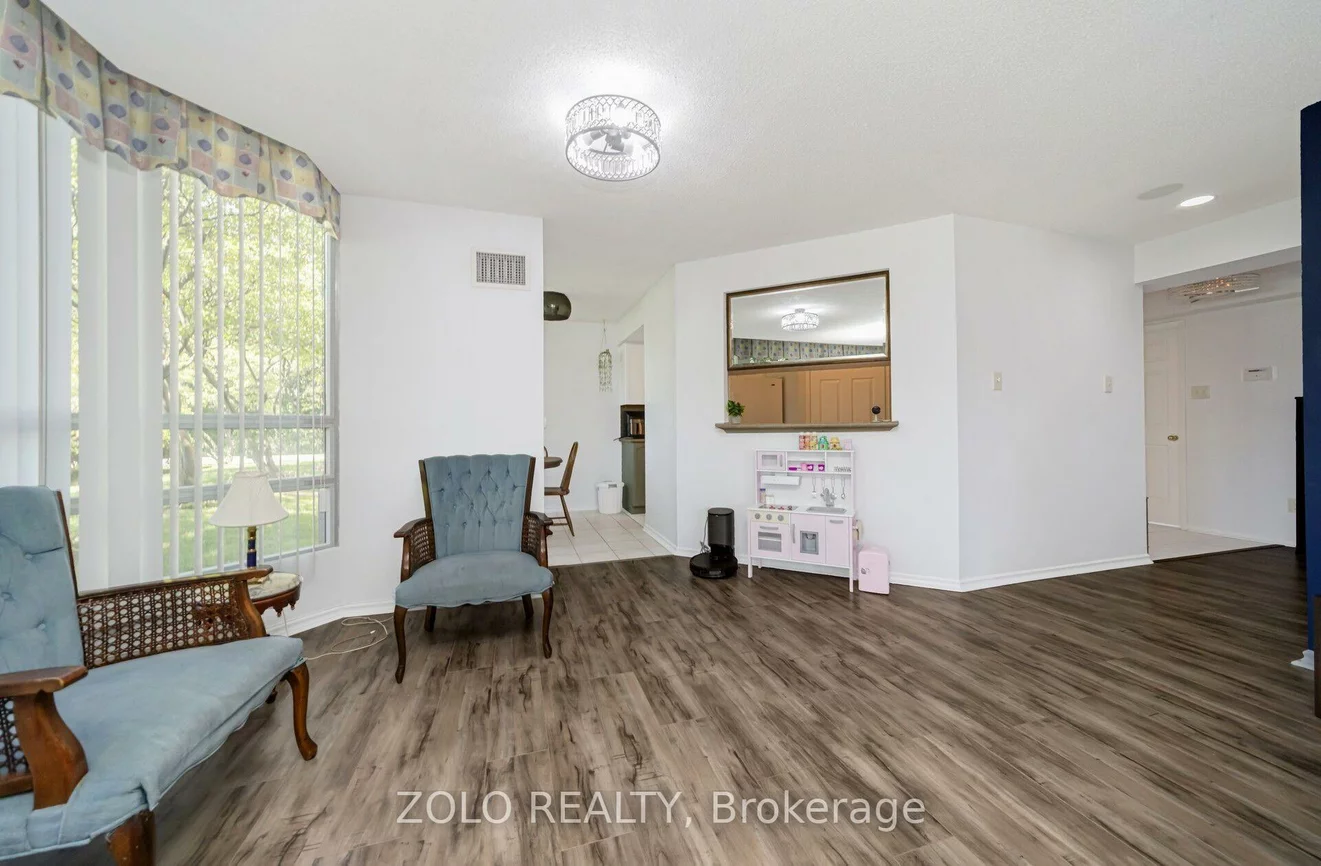 310, Mill, Brampton South, Brampton