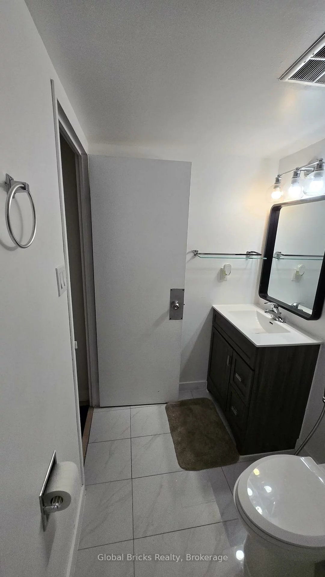 17, Knightsbridge, Queen Street Corridor, Brampton