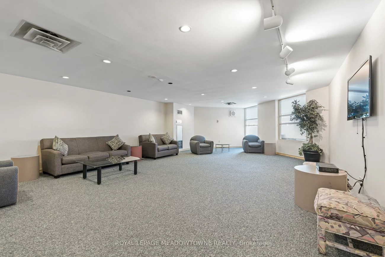 10, Laurelcrest, Queen Street Corridor, Brampton