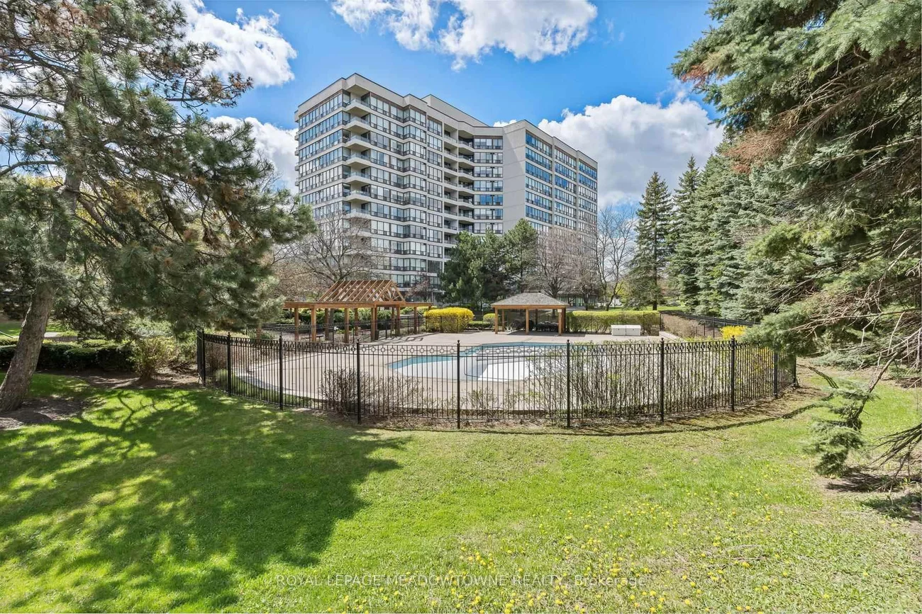 10, Laurelcrest, Queen Street Corridor, Brampton