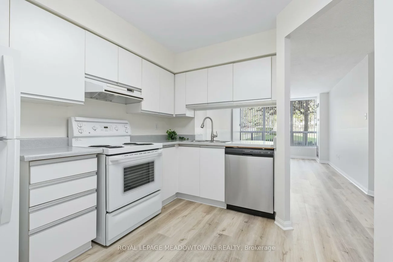 10, Laurelcrest, Queen Street Corridor, Brampton
