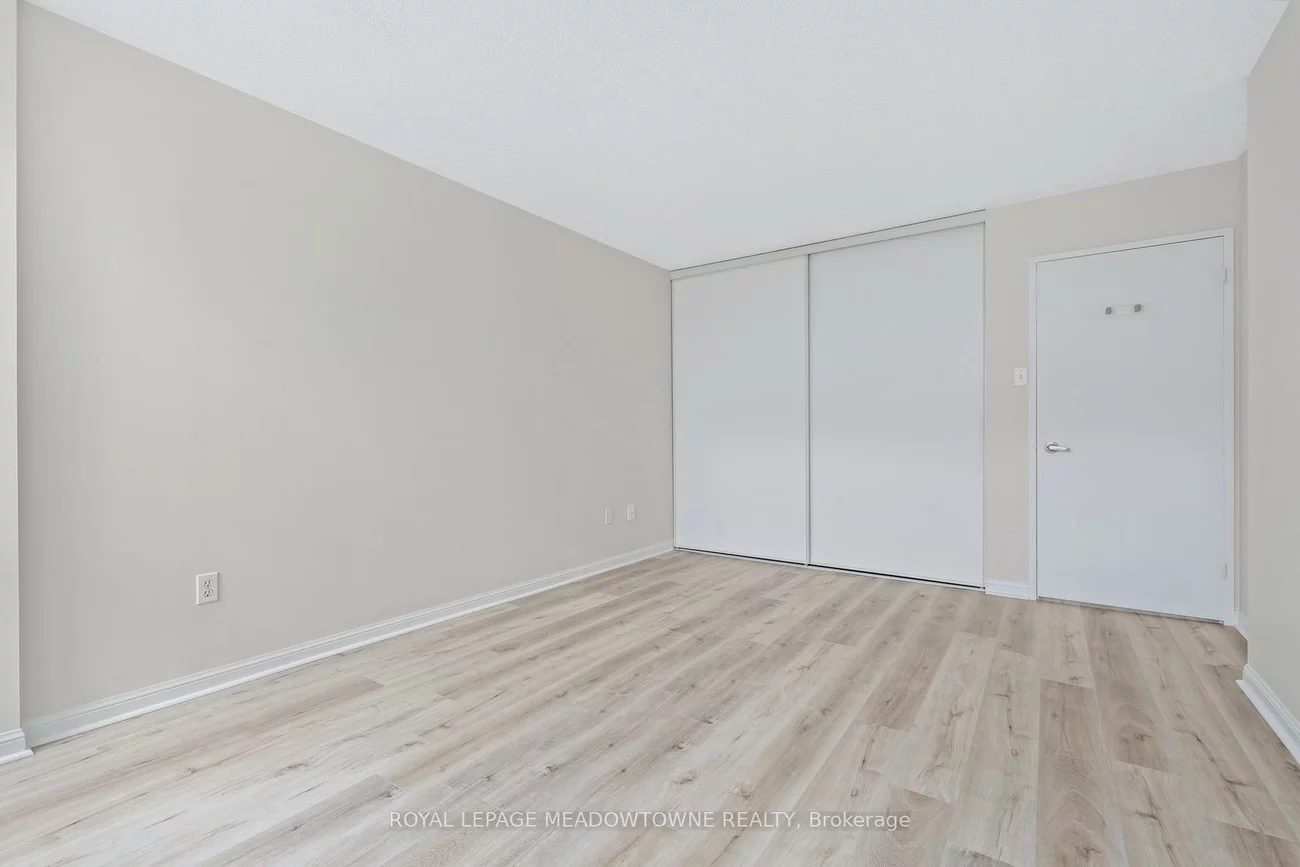 10, Laurelcrest, Queen Street Corridor, Brampton