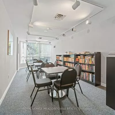 10, Laurelcrest, Queen Street Corridor, Brampton