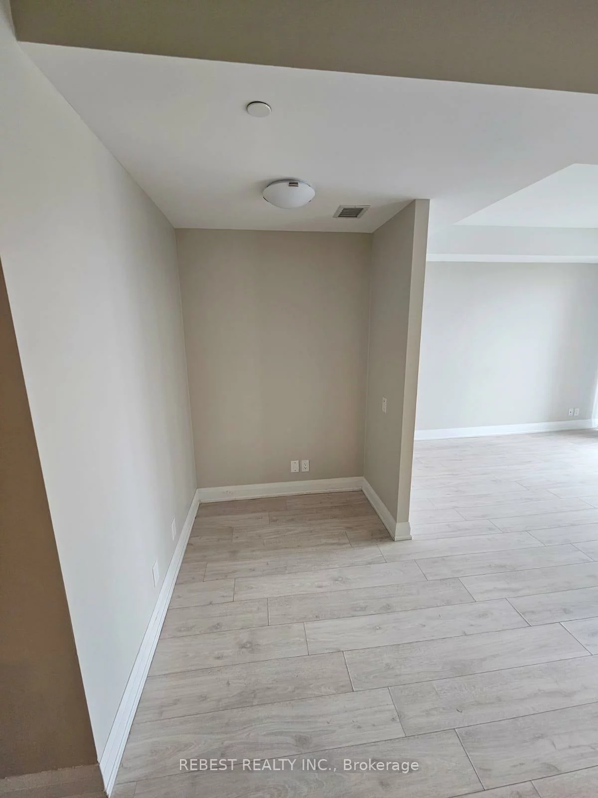 15, Lynch, Downtown Brampton, Brampton