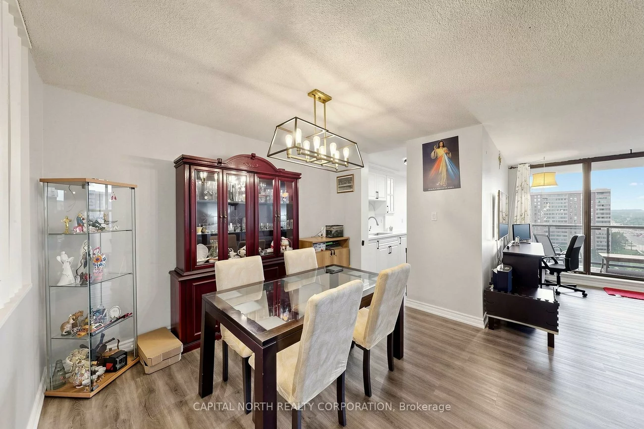 21, Knightsbridge, Queen Street Corridor, Brampton