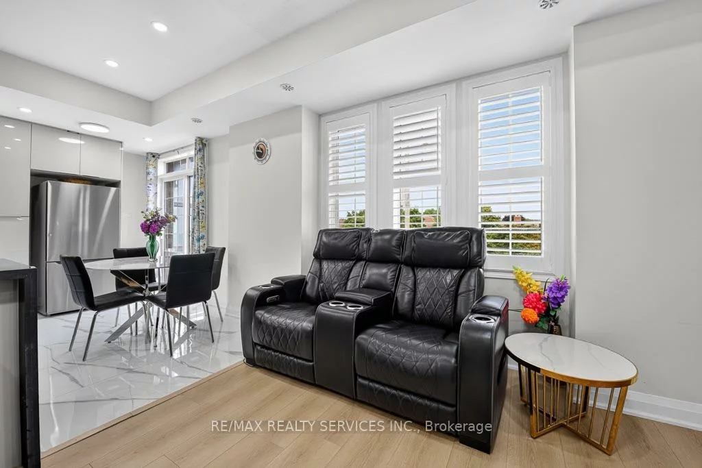 180, Howden, Westgate, Brampton