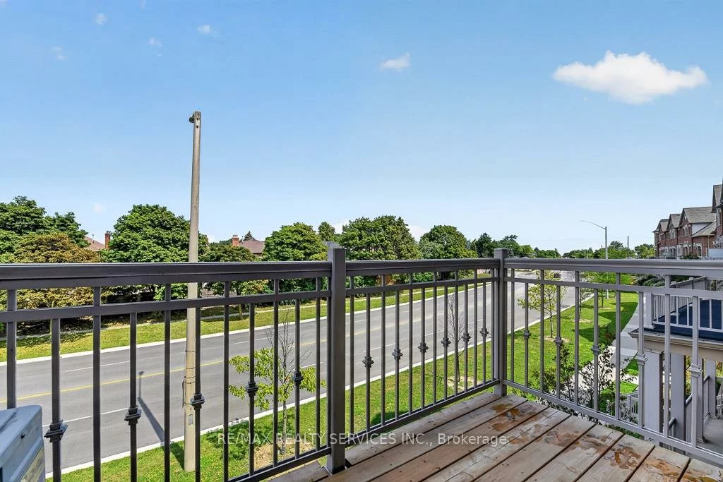 180, Howden, Westgate, Brampton