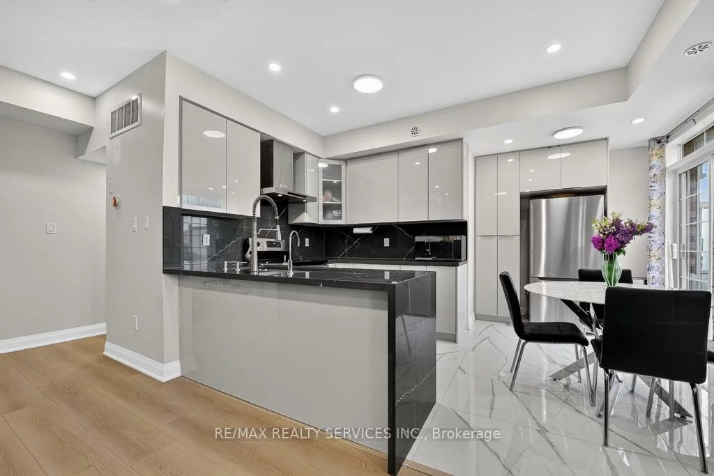 180, Howden, Westgate, Brampton
