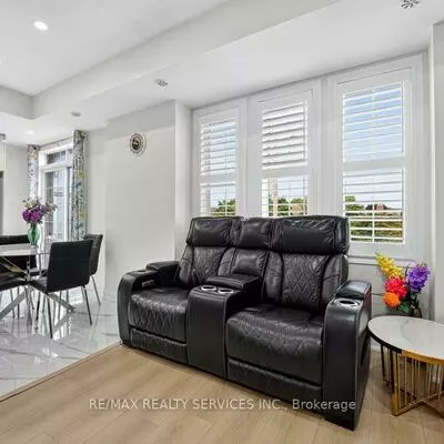 180, Howden, Westgate, Brampton
