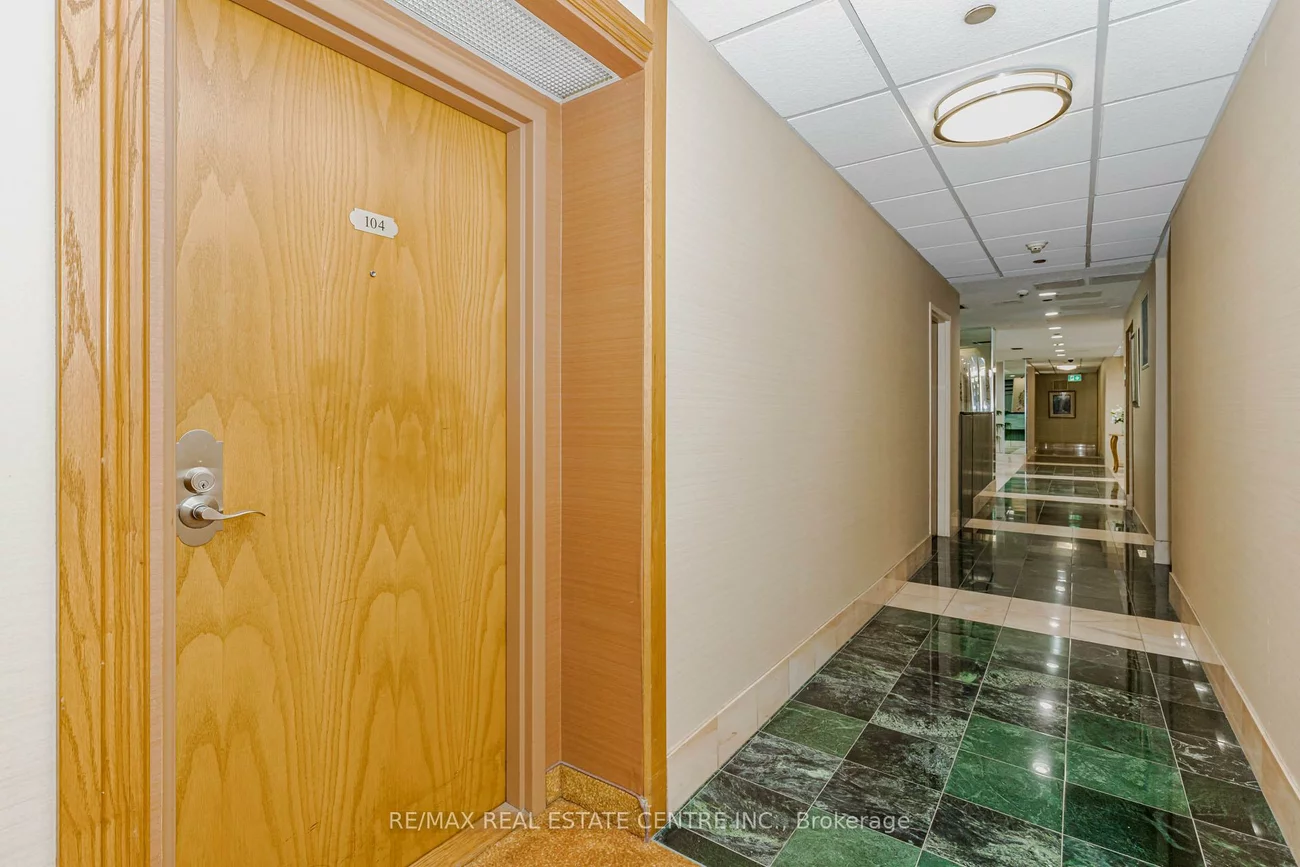 310, Mill, Brampton South, Brampton