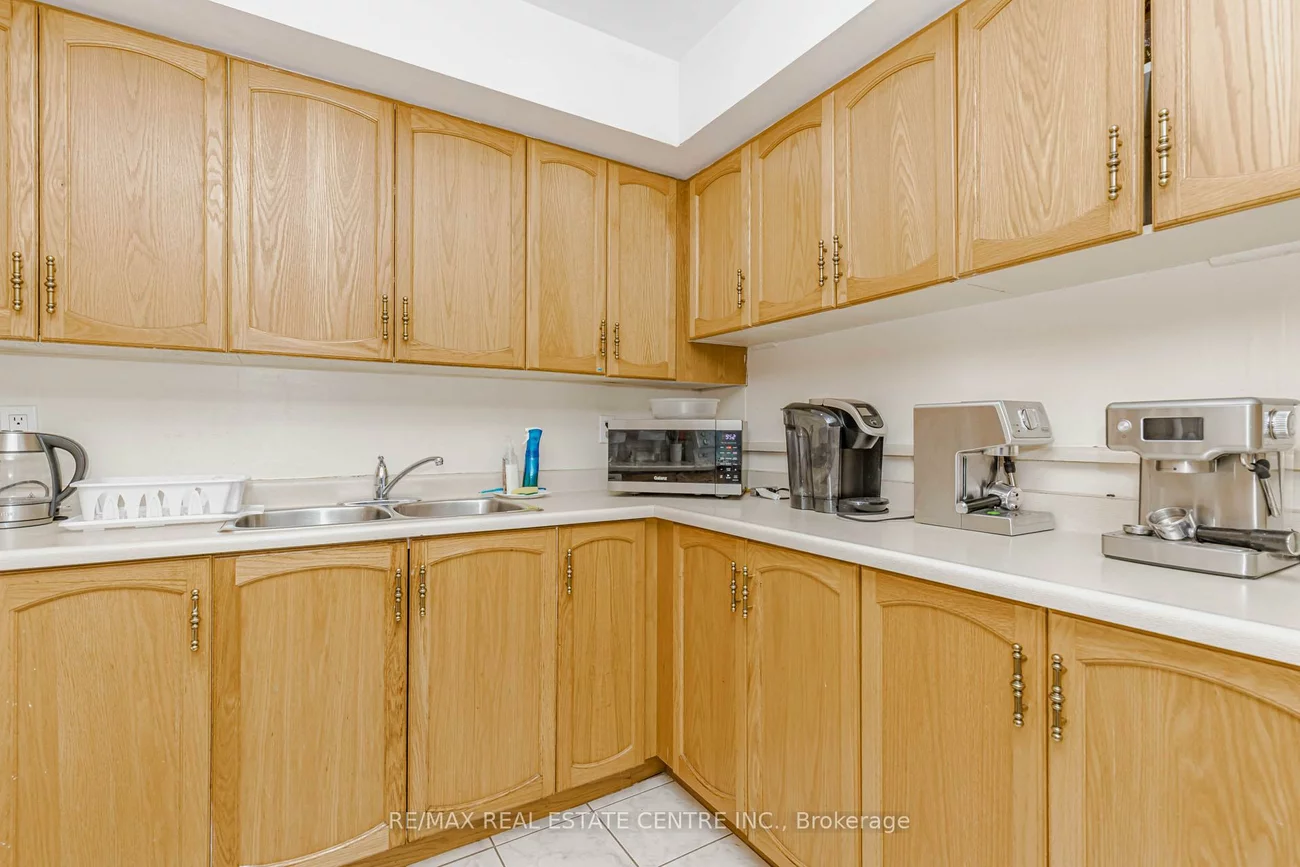 310, Mill, Brampton South, Brampton