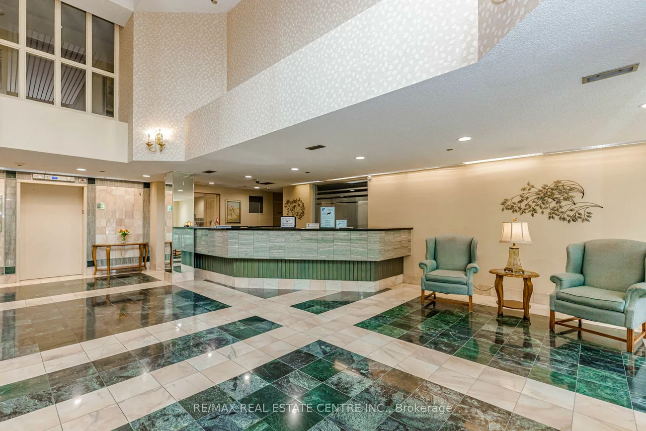 310, Mill, Brampton South, Brampton