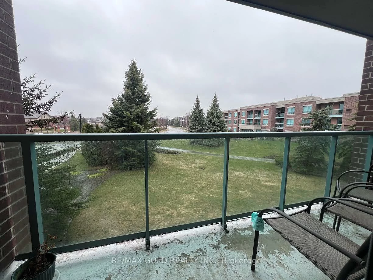 25, Via Rosedale, Sandringham-Wellington, Brampton