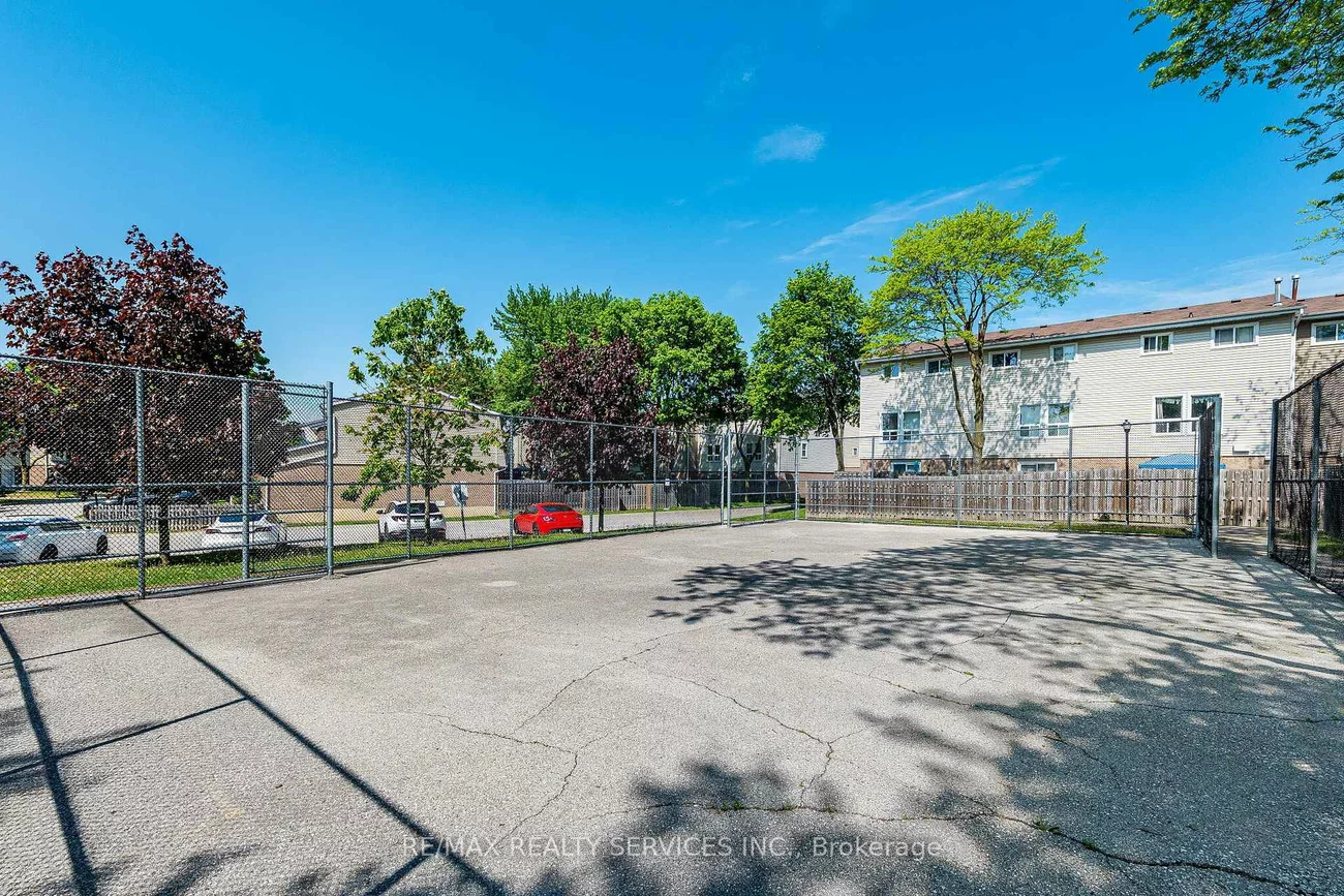 122, Ellerslie, Southgate, Brampton