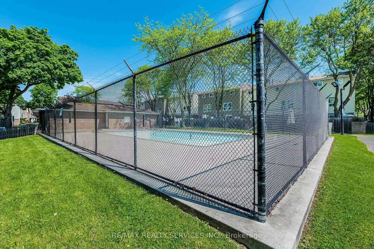 122, Ellerslie, Southgate, Brampton