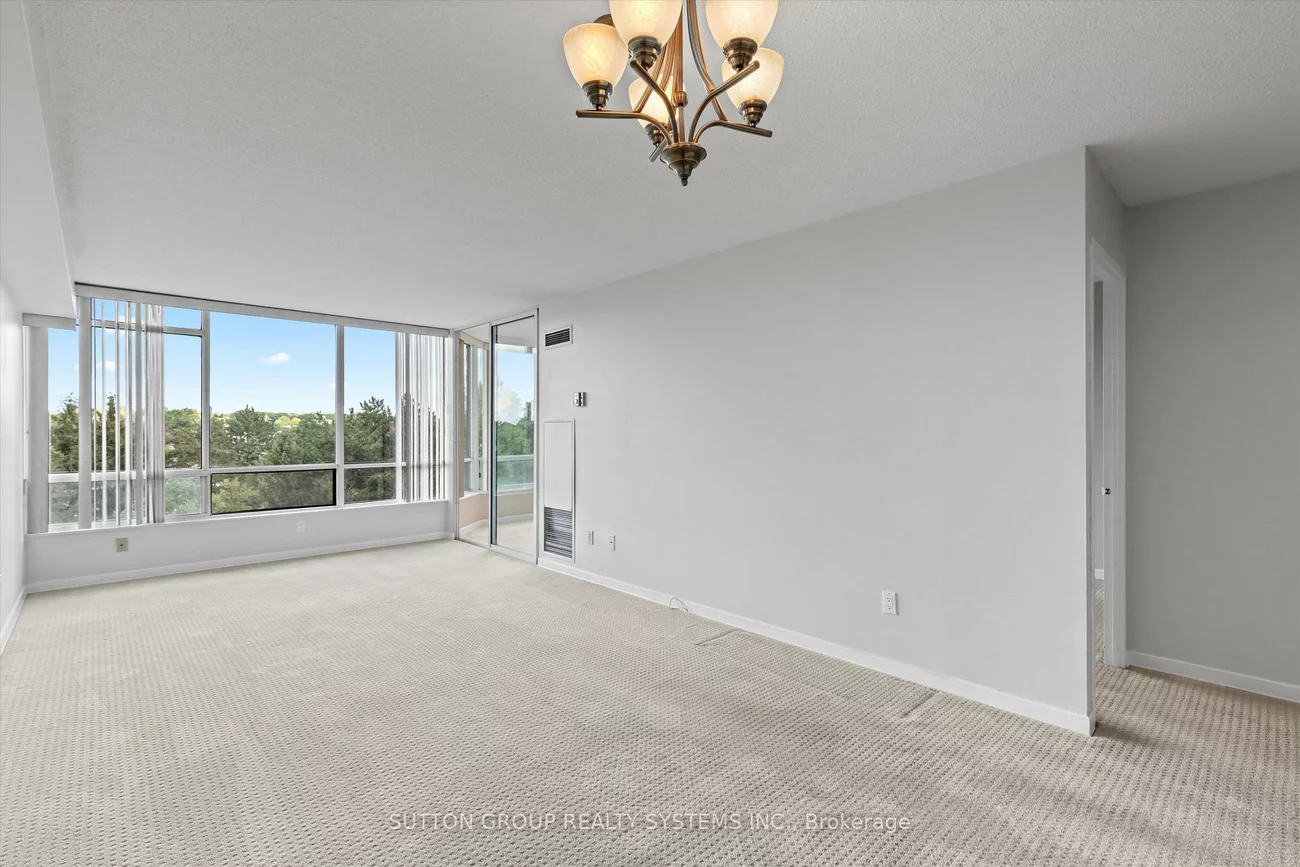 26, Hanover, Queen Street Corridor, Brampton