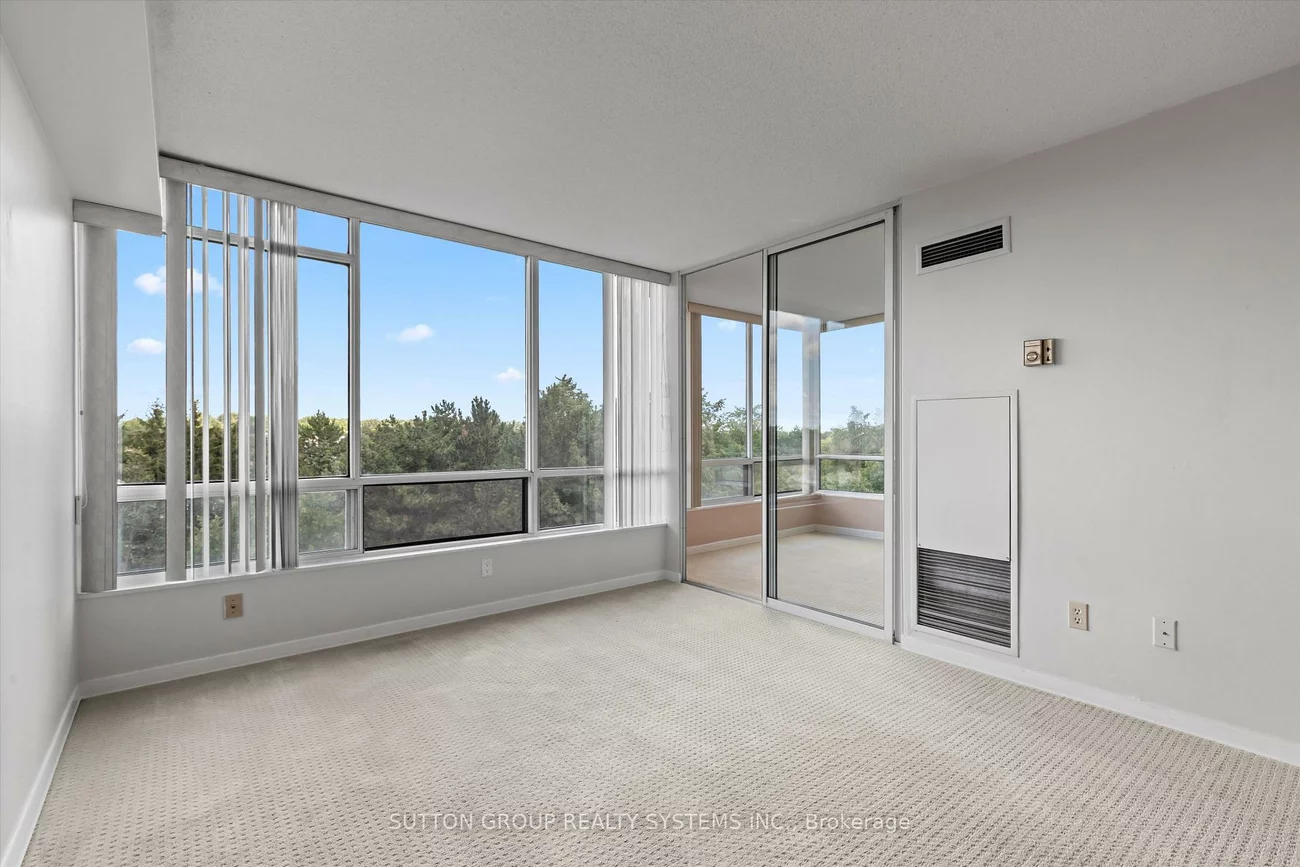 26, Hanover, Queen Street Corridor, Brampton