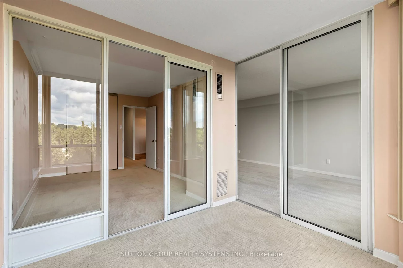 26, Hanover, Queen Street Corridor, Brampton