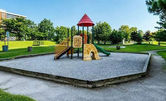 17, Knightsbridge, Queen Street Corridor, Brampton