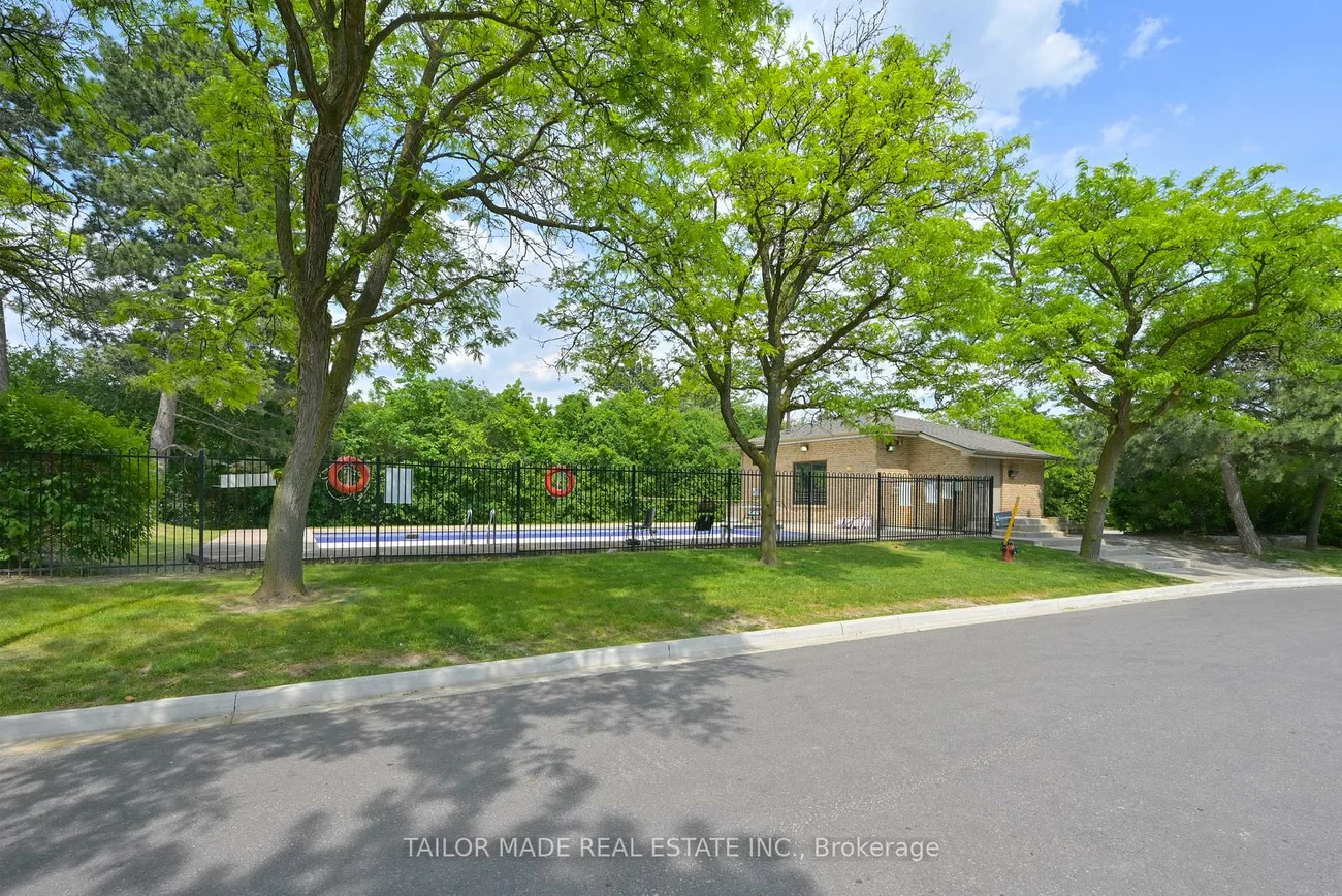 79, Guildford, Central Park, Brampton