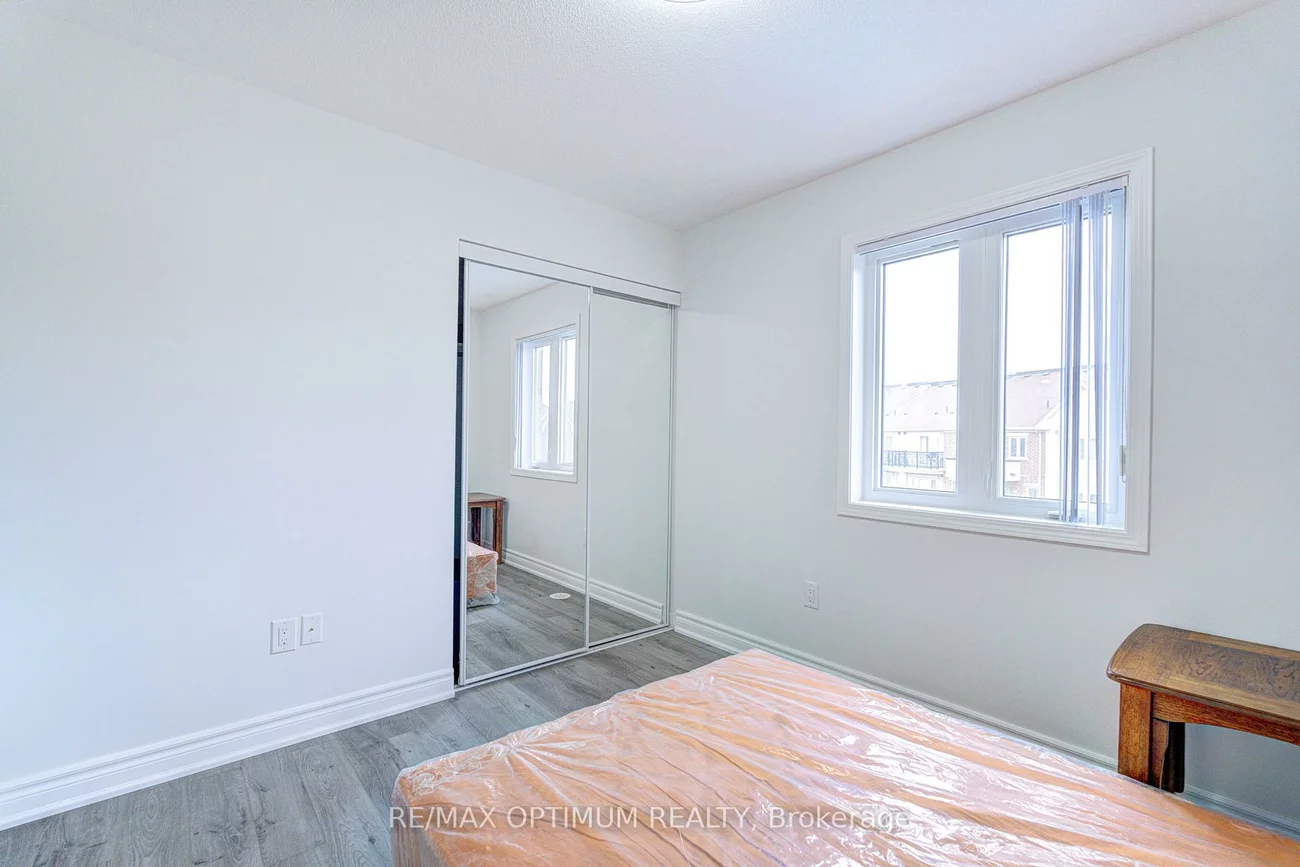 250, Sunny Meadow, Sandringham-Wellington, Brampton
