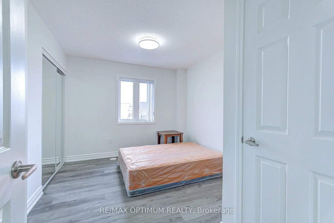 250, Sunny Meadow, Sandringham-Wellington, Brampton