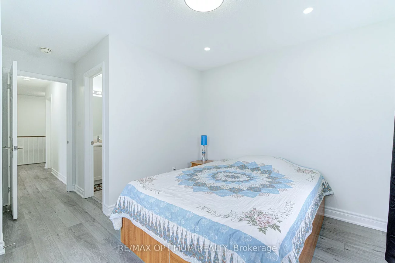 250, Sunny Meadow, Sandringham-Wellington, Brampton