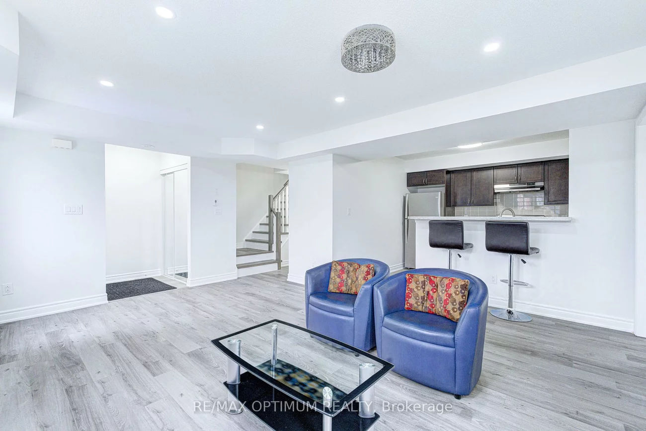 250, Sunny Meadow, Sandringham-Wellington, Brampton