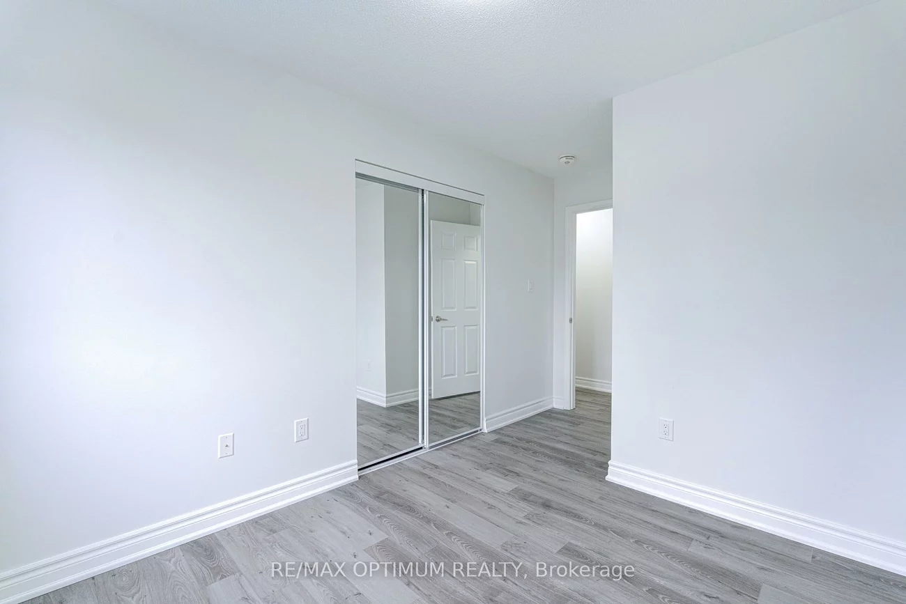 250, Sunny Meadow, Sandringham-Wellington, Brampton