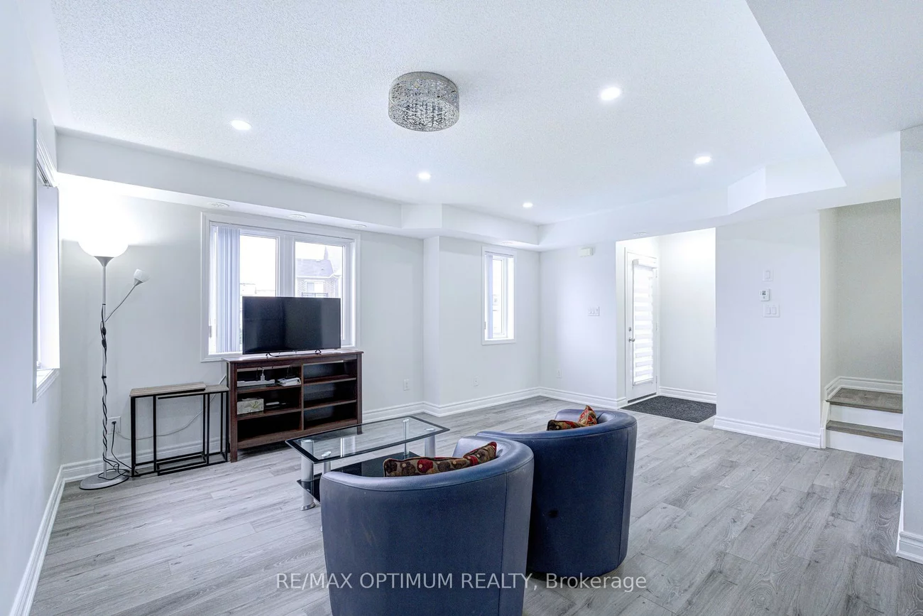 250, Sunny Meadow, Sandringham-Wellington, Brampton
