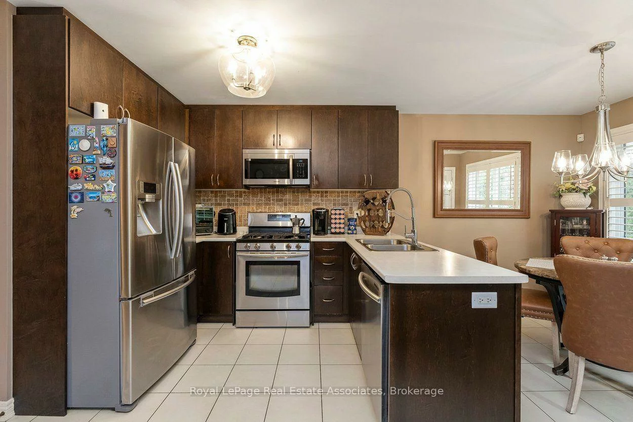24, Lacorra, Sandringham-Wellington, Brampton