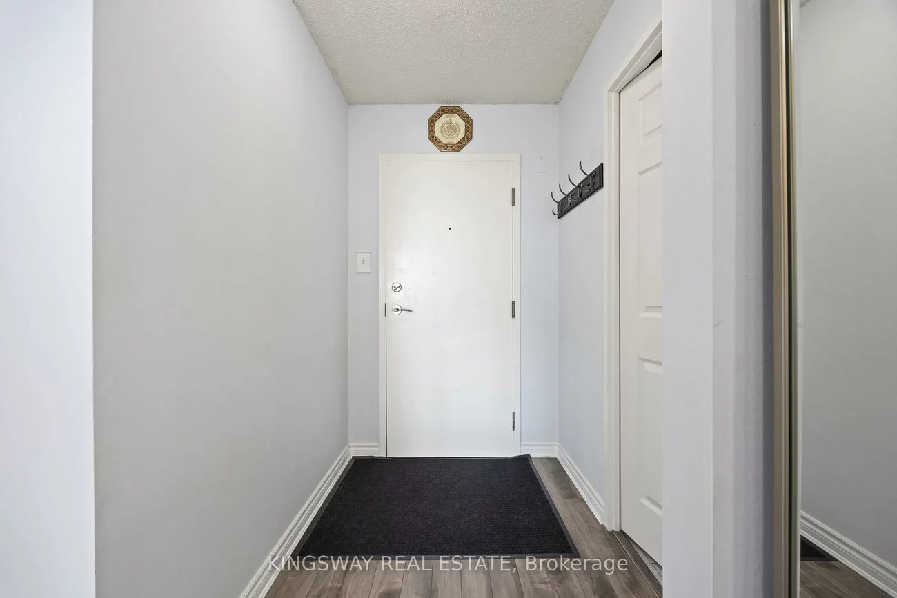 12, Laurelcrest, Queen Street Corridor, Brampton