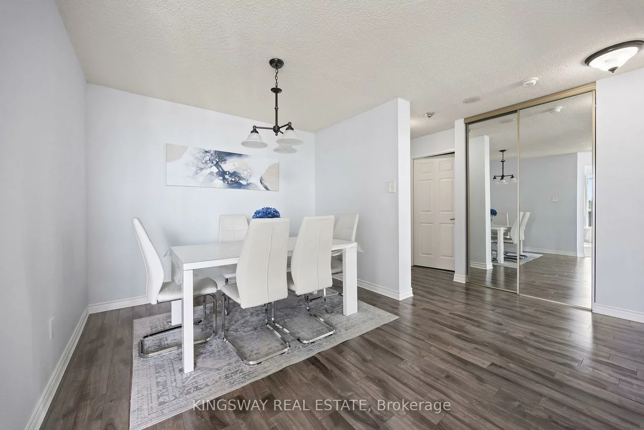 12, Laurelcrest, Queen Street Corridor, Brampton